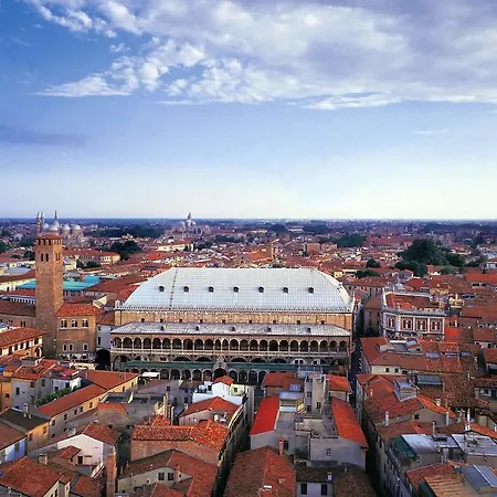 Konukevi Casa Lucia Valentini Terrani Padova